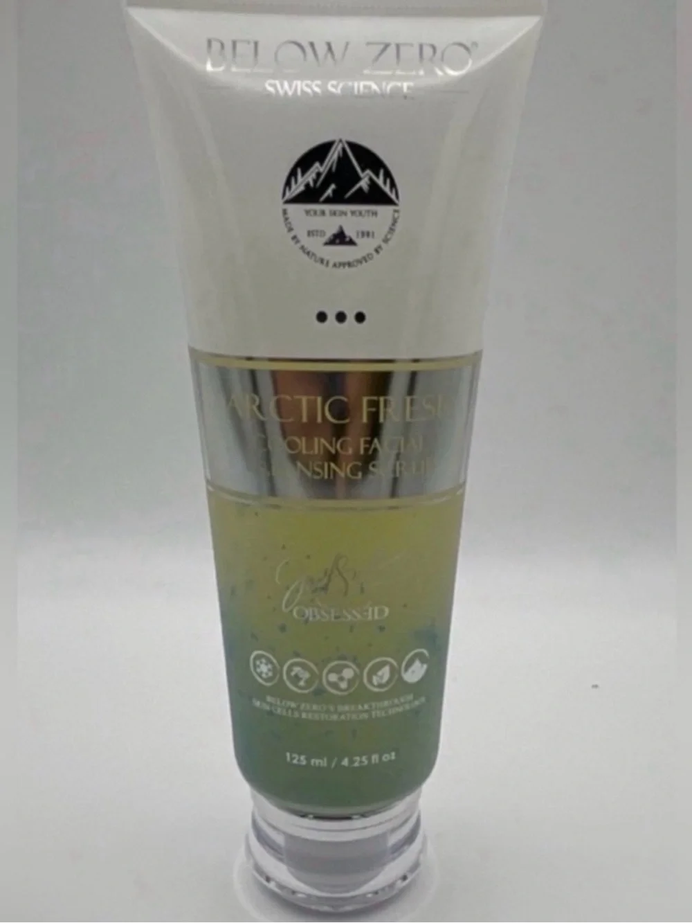 Below Zero Arctic Fresh Cooling Facial Cleansing Scrub ~ Retail $150